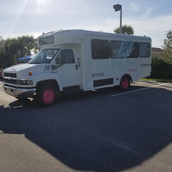 Meet your Posher, S'ade - Picture 6 of 8